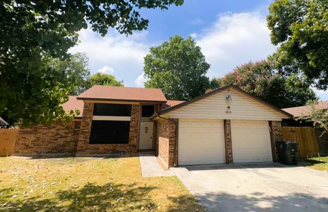 1815 Cedarview Drive..  LONGHORN PROPERTIES.. 254-526-0382 Gallery 1