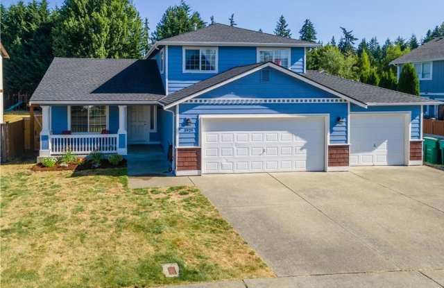 Spacious 3 Bed/2.75 Bath Home in Arlington! Available Now!! photos photos