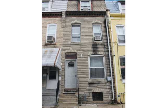 4-bedroom home in the heat of Reading! photos photos