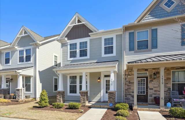 Two Ensuite Bedrooms — Easy Access to I-64 Gallery 4