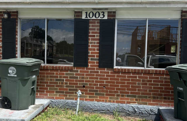 1003 Oak Street - B - 1003 Oak Street, Chattanooga, TN 37403