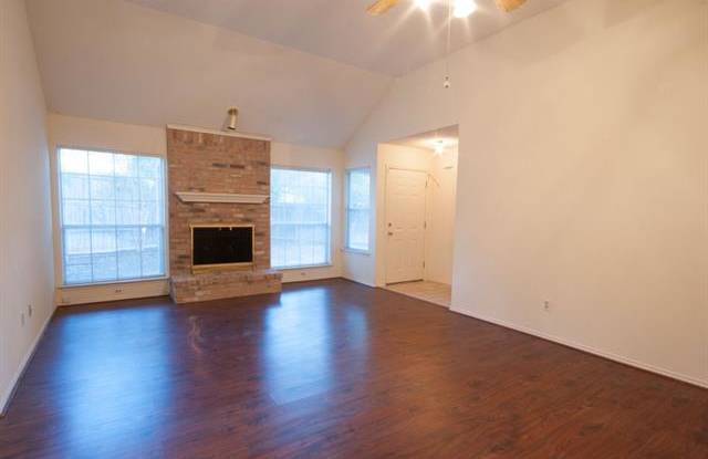 1812 Pine Ridge Drive Gallery 2