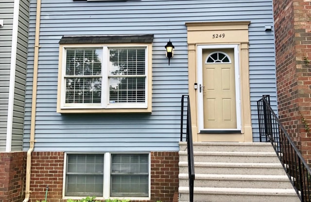 5249 SAINT GENEVIEVE PLACE - 5249 Saint Genevieve Place, Kingstowne, VA 22315