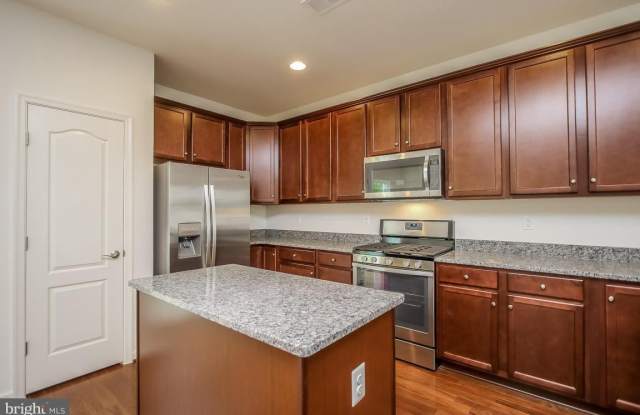 8537 GOLDEN EAGLE LN Gallery 3