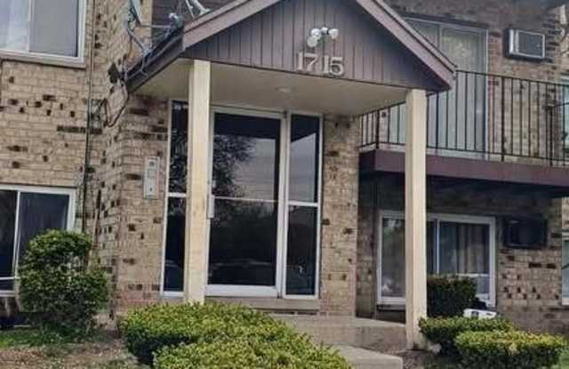 1715 W CHARIOT Court Gallery 1