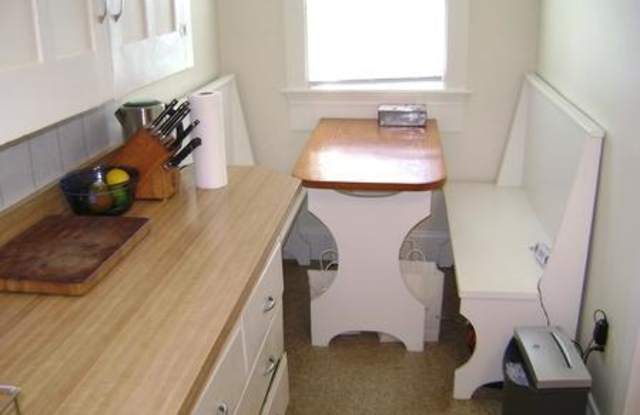 4 Leslie Rd. Gallery 2