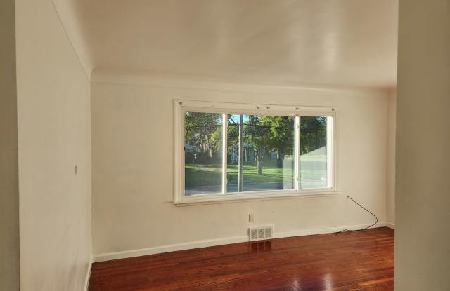 12738 Kelly Rd Gallery 2