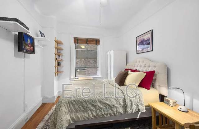 440 Riverside Dr Gallery 3