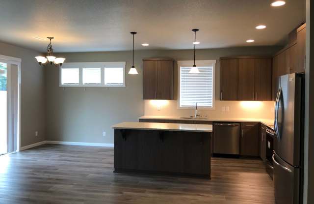 Beautiful single story house! Gallery 3