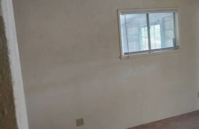 5495 Everglade Street Gallery 4