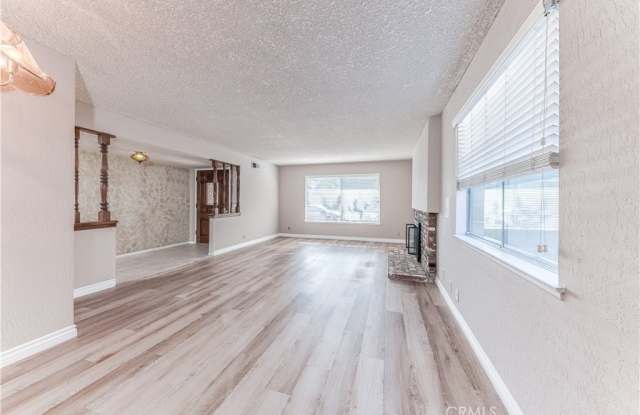8951 Gleneagles Circle Gallery 3