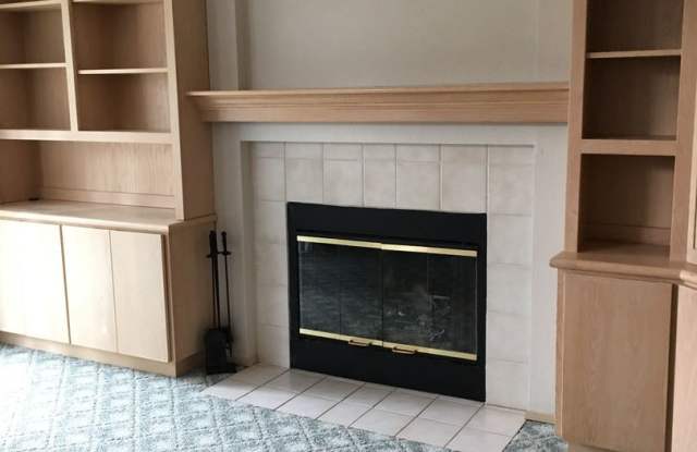 6820 74th Dr. NE Gallery 2