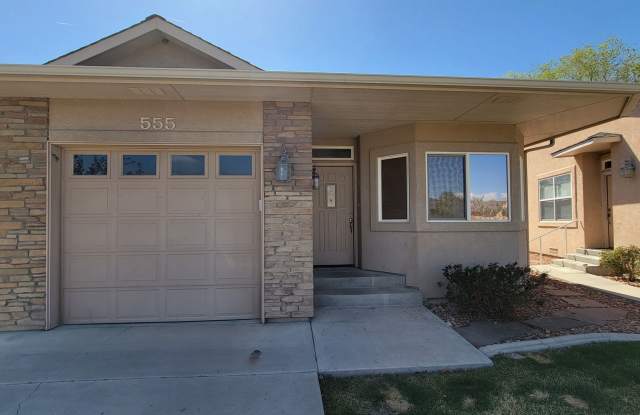 Low-Maintenance Living - 2 Bedroom, 2 Bath & 1 Car Garage Gallery 3