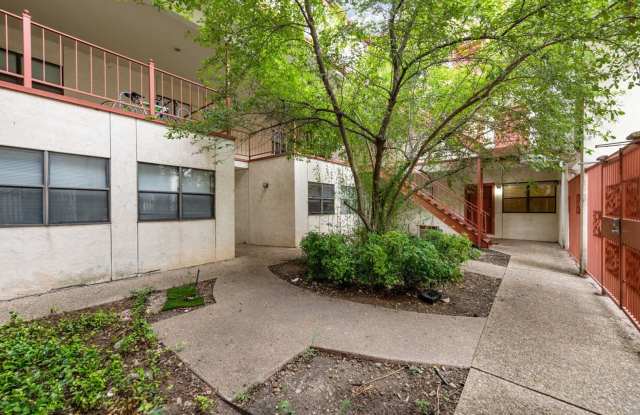 2/2 WALK TO UT! photos photos