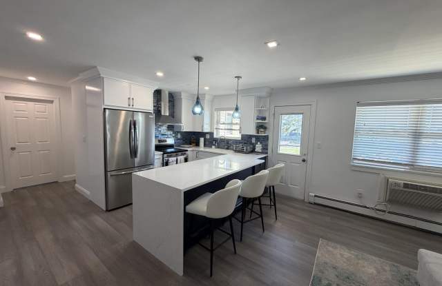 135 Wharfside Drive Gallery 2