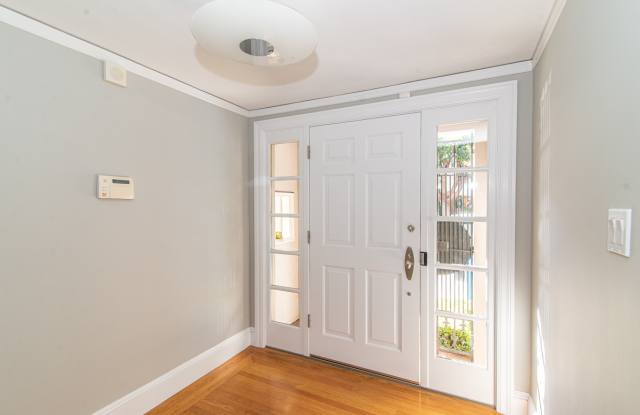 284 Avila Street Gallery 4