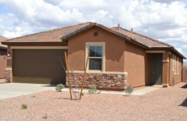 8716 N Magdalena Place Gallery 2