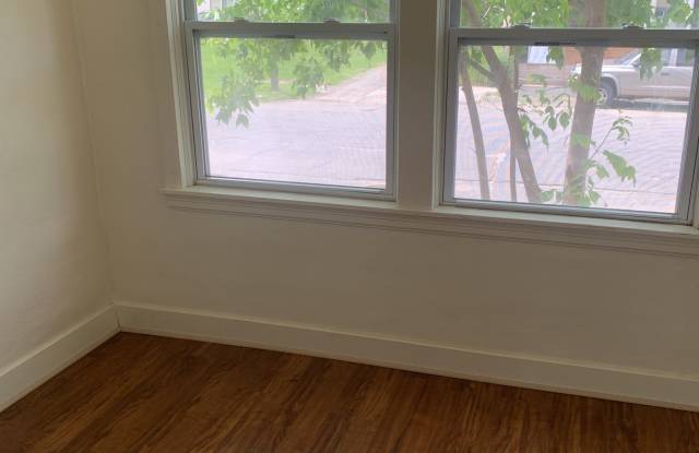 1220 13th Avenue East - 1 Gallery 3