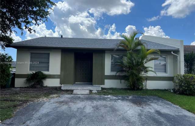 12250 SW 113th Ln - 12250 Southwest 113th Lane, The Crossings, FL 33186