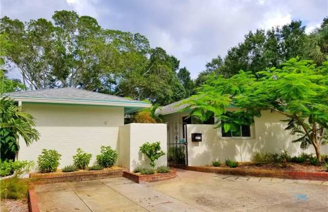2915 1ST STREET NE - 2915 1st Street North, St. Petersburg, FL 33704
