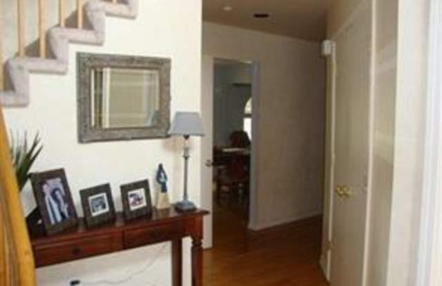 29241 WILTON Gallery 3
