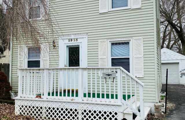 3 Bedroom, 1 Bathroom SINGLE FAMILY HOME for lease with garage and fenced yard Kenmore Park - N. Columbus photos photos