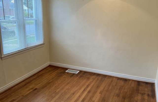 105 Bungalow Avenue Gallery 2