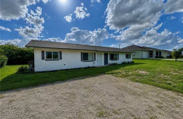 142 Harry Avenue S photos photos