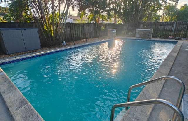 Charming 3-Bed, 2-Bath Pool Home for Rent – North Miami Beach photos photos