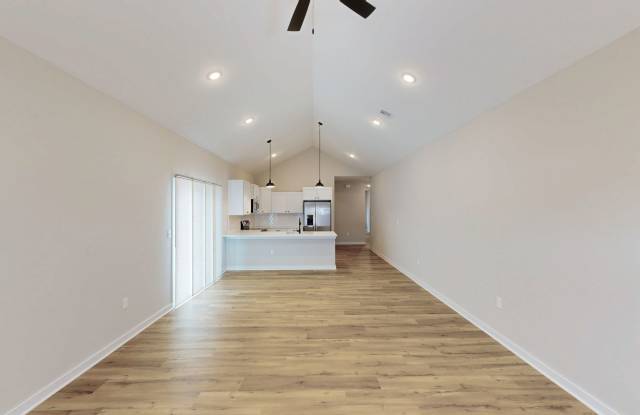 Beautiful 3BR New Construction Villa in Goddard, KS! 1/2 Month Free Special!! photos photos