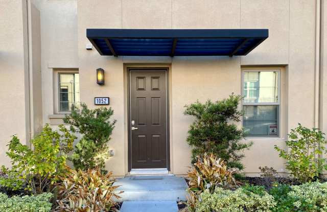 Beautiful North San Jose 2 Bedroom with Downstairs Office in Desirable Orchard Park Community! photos photos