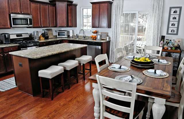 7417 Willow View Lane Gallery 4