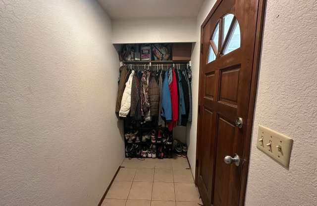 4 Bed, 2 Bath Home - Easy Access to I-5 and WWU Gallery 4