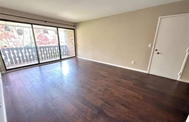 2116 PAULINE BLVD APT 304 Gallery 2