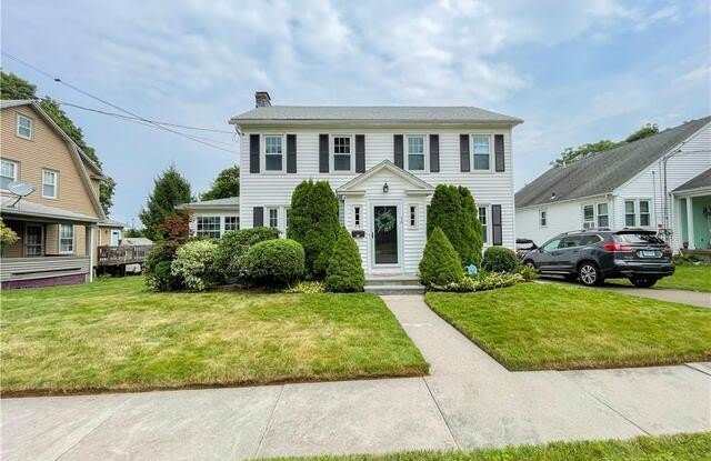 16 Meriden Avenue photos photos