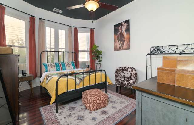 319 East Courtland Place Gallery 1