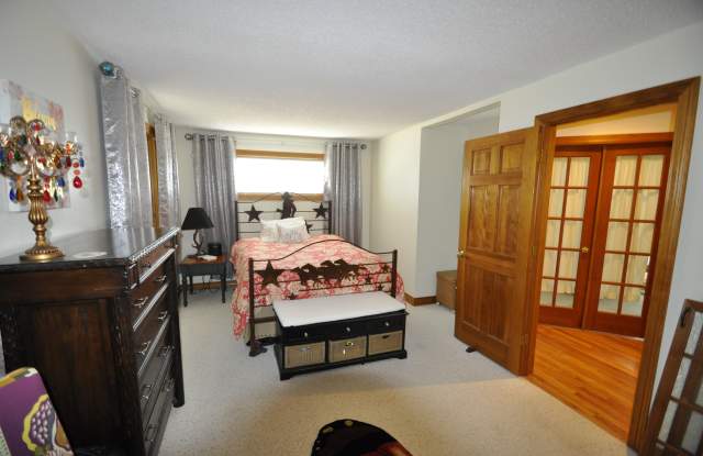 7321 S Carr Ct Gallery 2