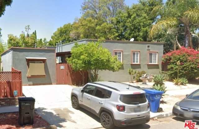 1121 N Curson Ave photos photos