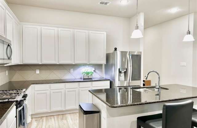 721 CROMWELL Drive photos photos