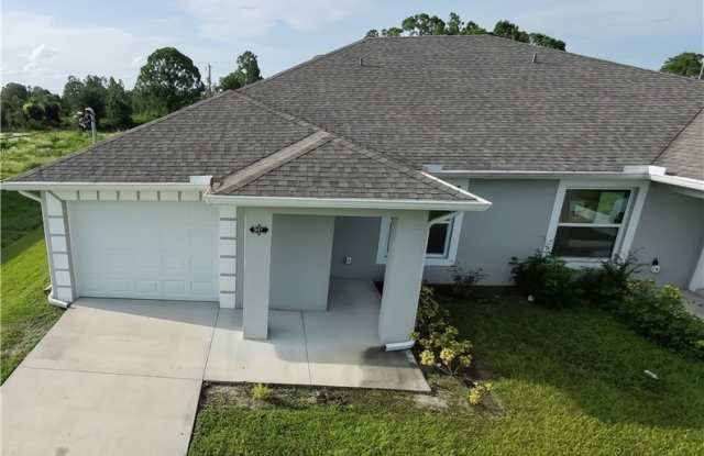941 Jaguar Boulevard photos photos