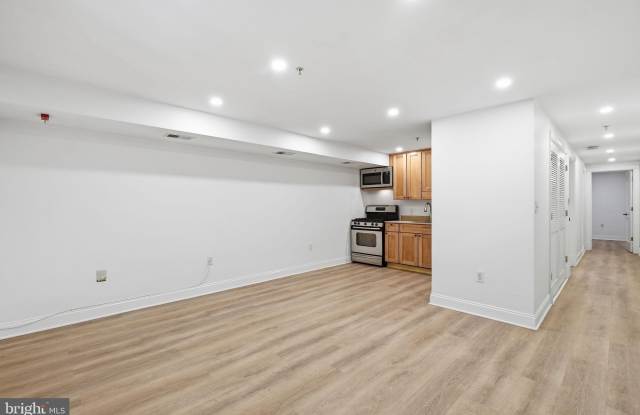 1729 CHURCH Street NW Gallery 2