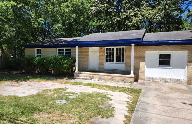 3 Bed 2 Bath Cozy Home in Summerville - 1003 Miles Jamison Road, Dorchester County, SC 29485