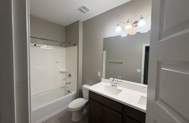 2 Weeks Free Rent! 40946 W Hillman Dr, Maricopa, AZ 85138 – Mountain Views & No Rear Neighbor – $1,795/Month Gallery 1