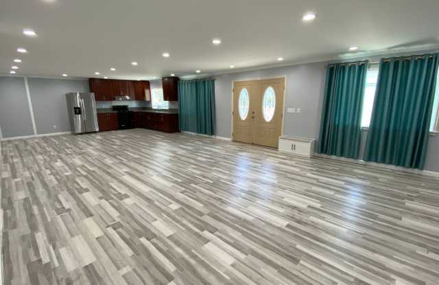 NEWLY BUILT 4BD HOME NESTLED IN WAIMALU! Gallery 4