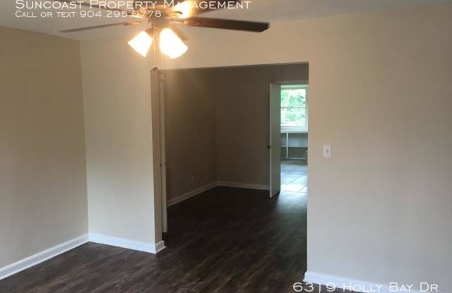 6319 Holly Bay Dr Gallery 4