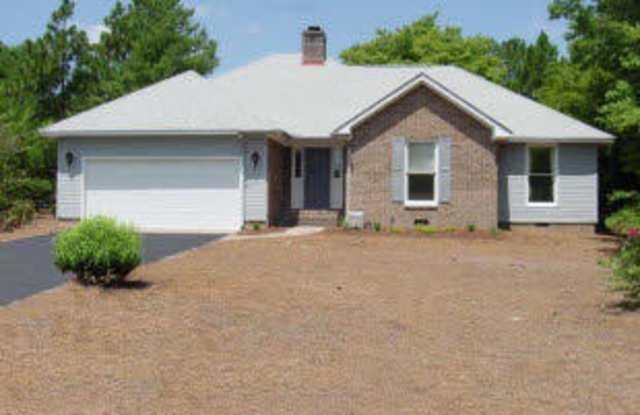 117 Fox Run Court - 117 Fox Run Court, Seven Lakes, NC 27376