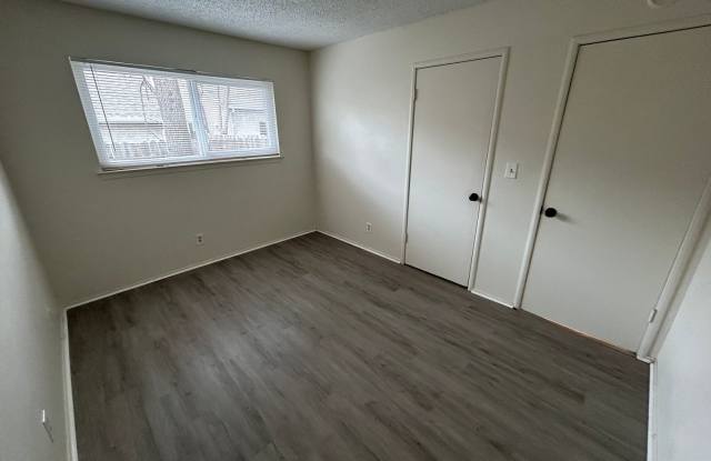 $500 off First Month Rent! Cute and Cozy with HUGE Backyard! photos photos