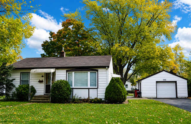 Coming Soon! Beautiful 4 Bed Home with Large Yard & Garage photos photos