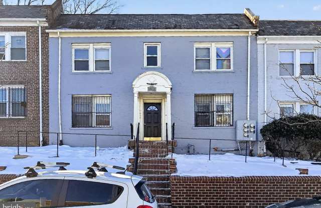 1255 MEIGS Place NE Gallery 1