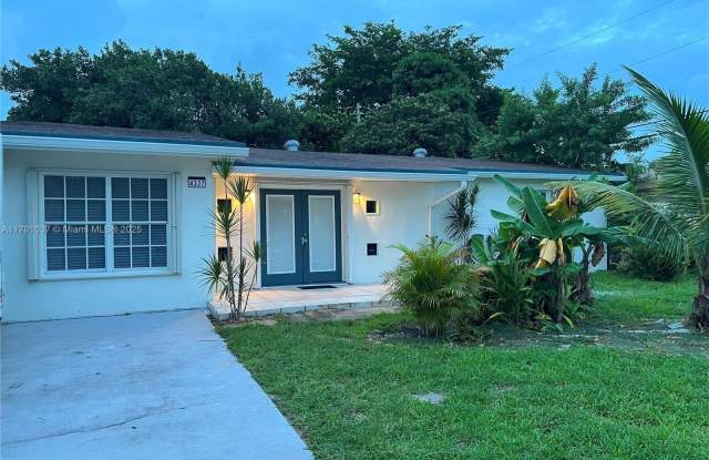 4337 SW 49th St - 4337 Southwest 49th Street, Dania Beach, FL 33314